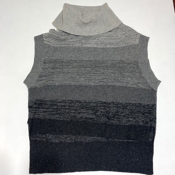 BCBGMAXAZARIA Turtleneck Wool Cashmere Sweater - Picture 1 of 10